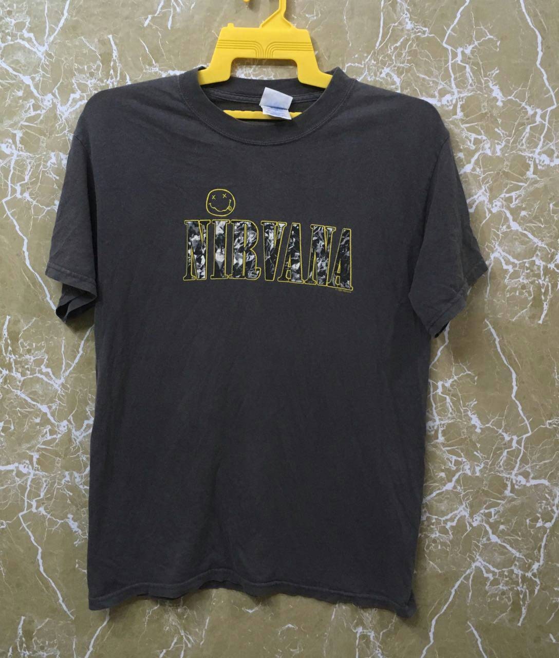 Vintage 90s Nirvana t-shirt | SellMerchandise