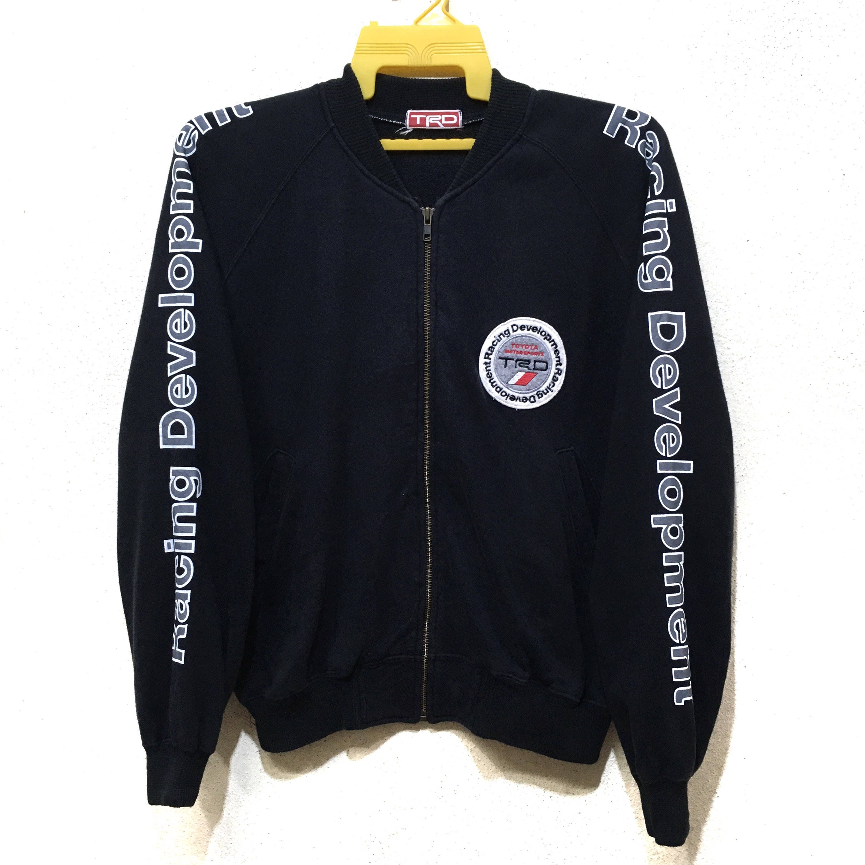 TRD トヨタモータースポーツ　ジャンパー 新品☆トヨタ TRD☆モータースポーツ ロゴ アウトドアスポーツ