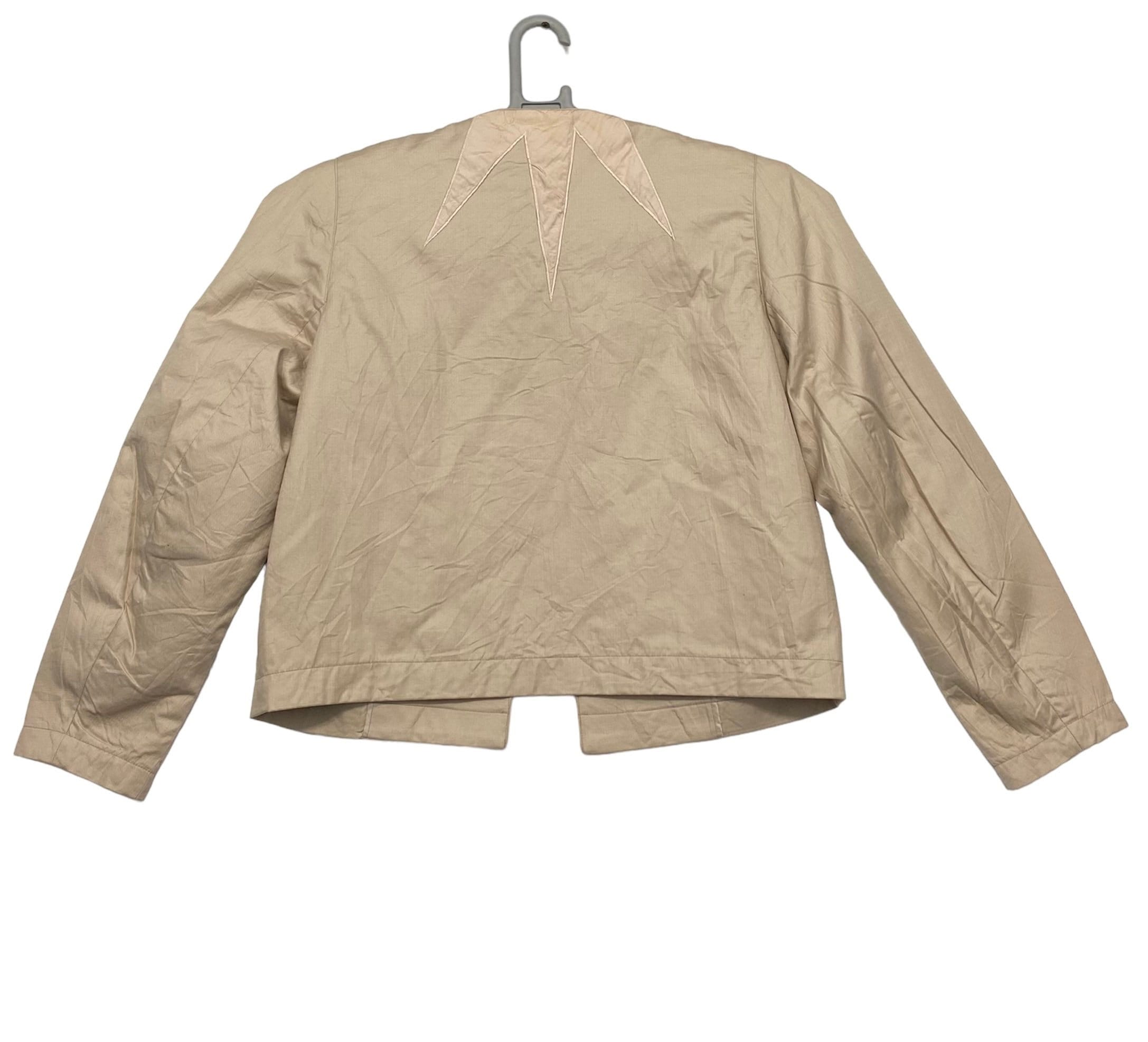 70s Vintage ISSEY MIYAKE Cropped Buttoned Tweed Jacket Made 70s Vintage ISSEY MIYAKE Cropped Buttoned Tweed Jacket Made
