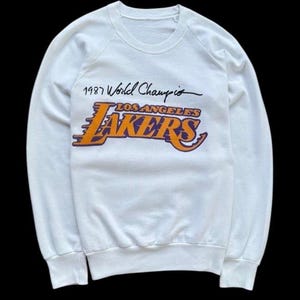 Vintage World champion 1987 Los Angeles Lakers Magic Johnson Basketball sweatshirt white colour