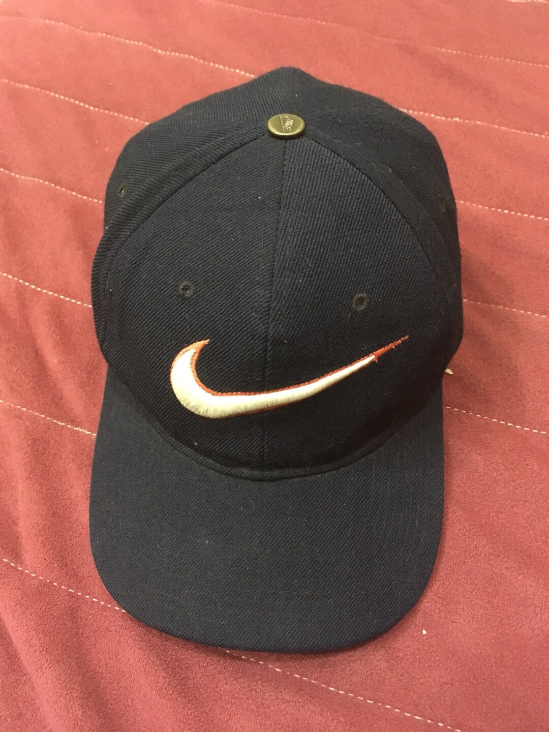 Vintage 1990's NIKE TEAM SPORTS Unique Swoosh Snapback BLACK