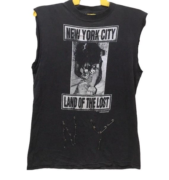 Vintage 90s Old Ghost Design Shirt Skate Rikki Rocket 1994 John A