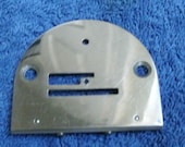 Singer 221K Featherweight sewing machine original Feed Dog Plate Simanco 45772