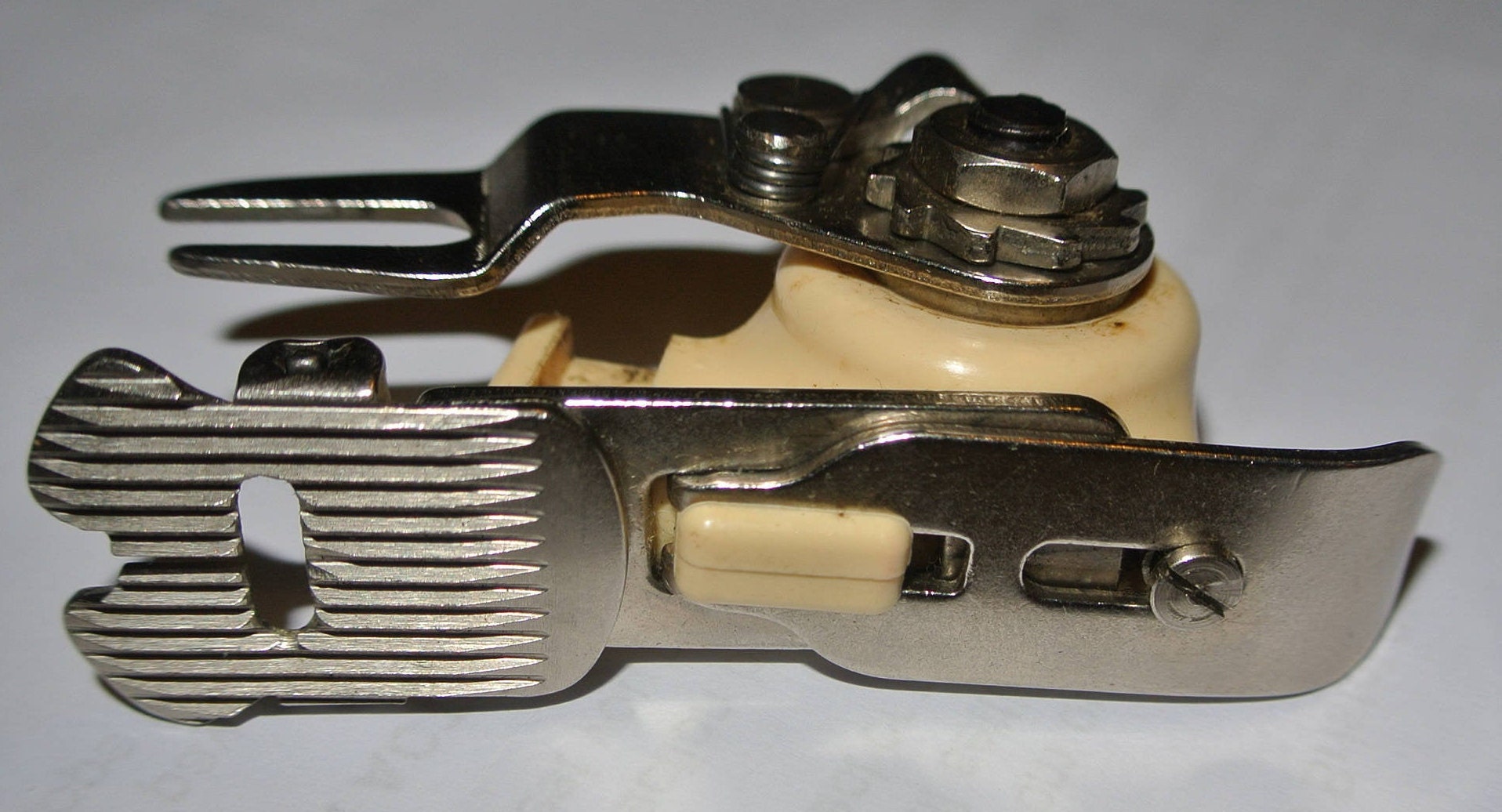 Vintage Singer Sewing Machine Swiss Zizagger Walking Foot Attachment 160990  