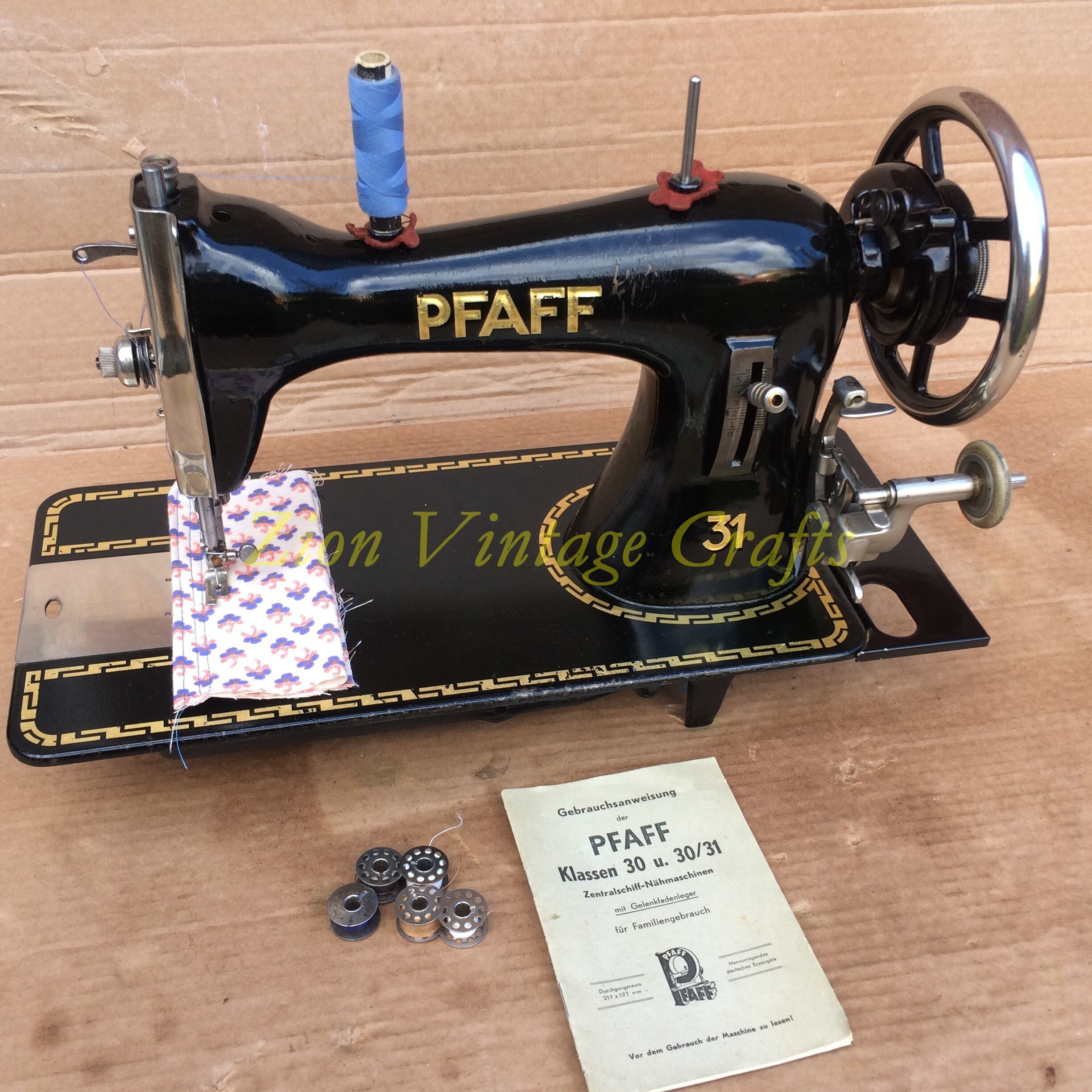 Beautiful Pfaff 31 Vintage Sewing Machine Head Only 