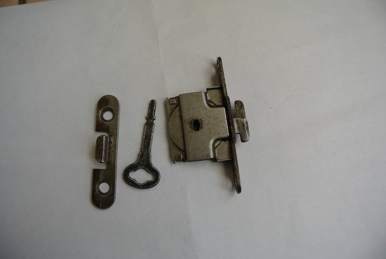 Antique Vintage Singer Sewing Machine Flat Key 96507 & Lock Etsy