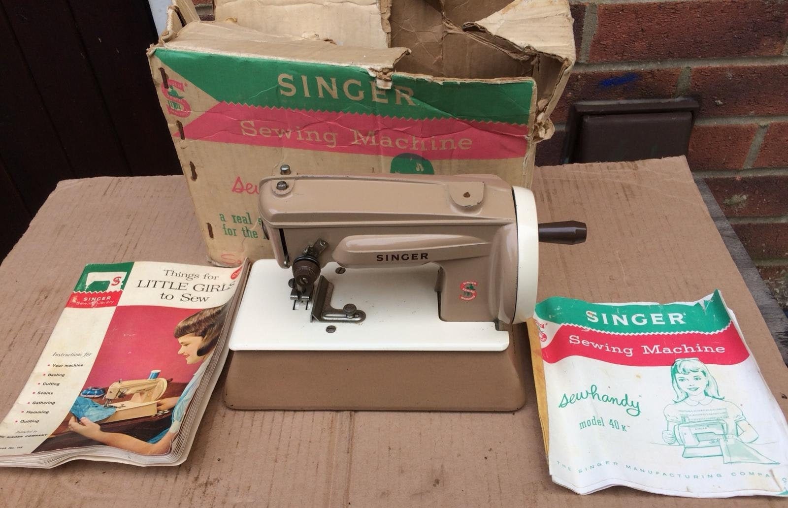 Mini máquina de coser vintage Singer Sewhandy modelo 40 k tamaño  infantil
