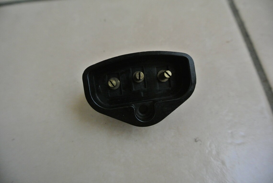 Singer Sewing Machine Motor 3 Pin Plug Socket Etsy