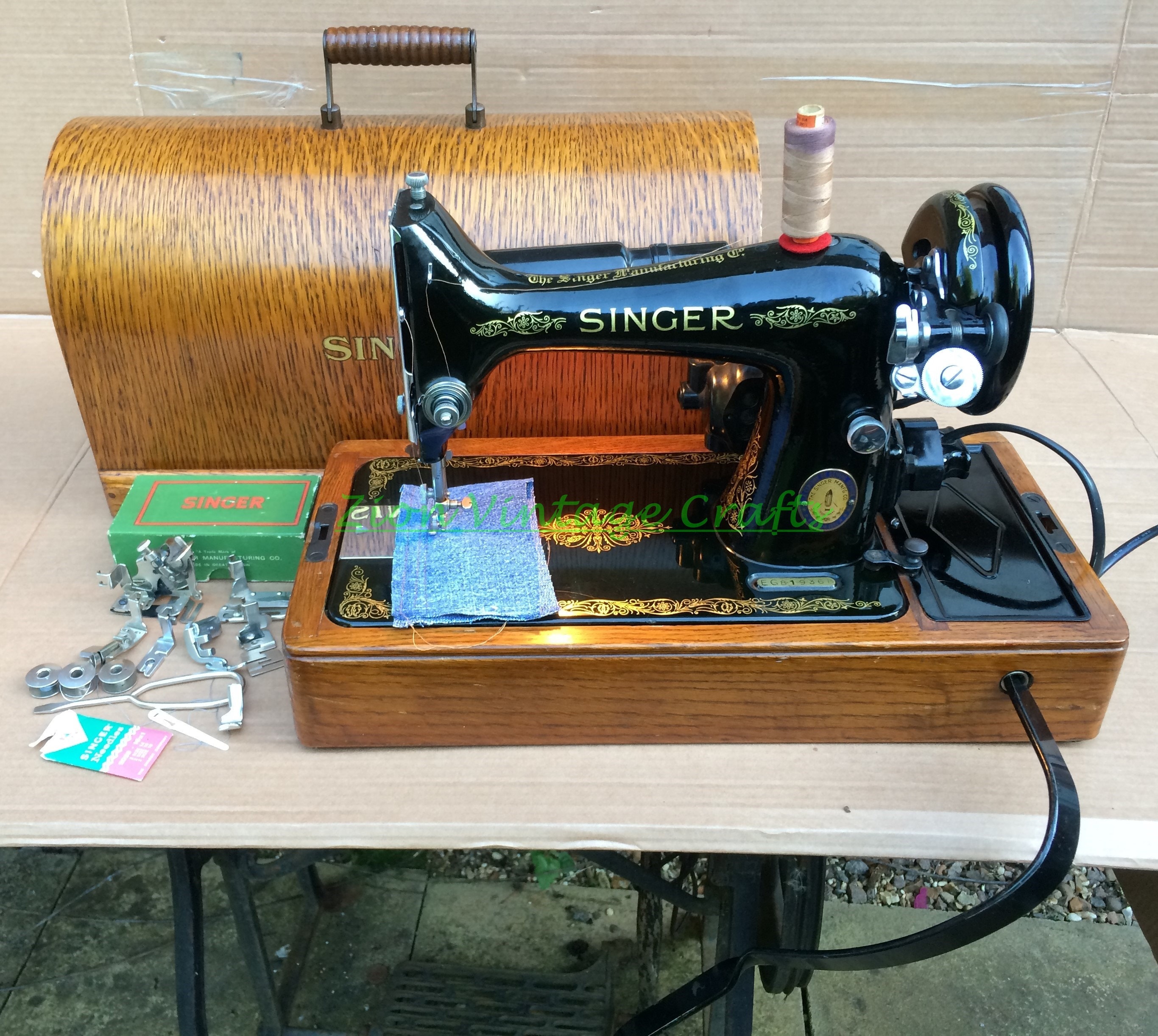 Vintage Singer Sewing Machine Model 99, Bentwood Case, with locking KEY