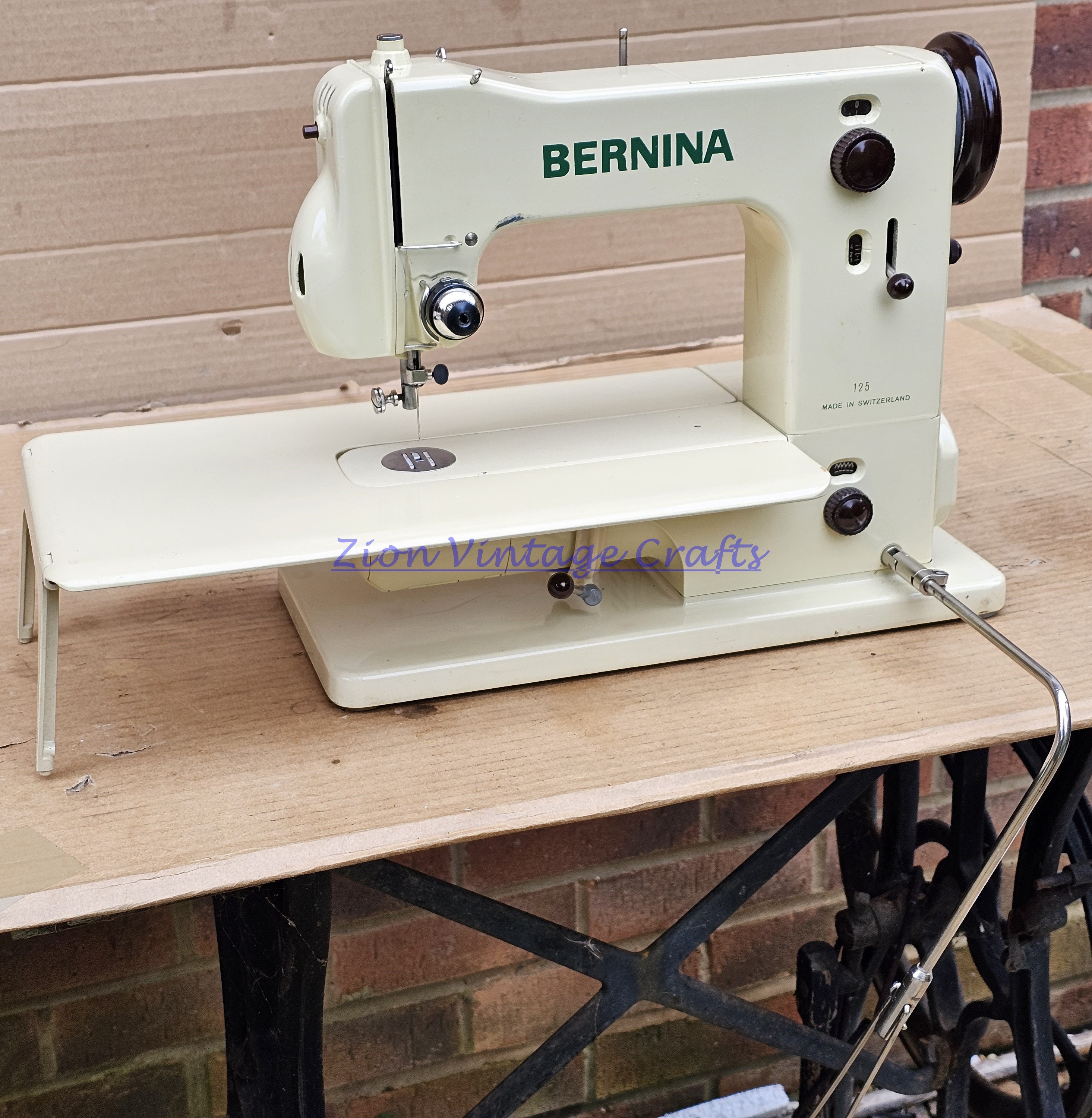 Bernina Sewing Machine BB Bobbins Genuine Germany 530 730 830 Record