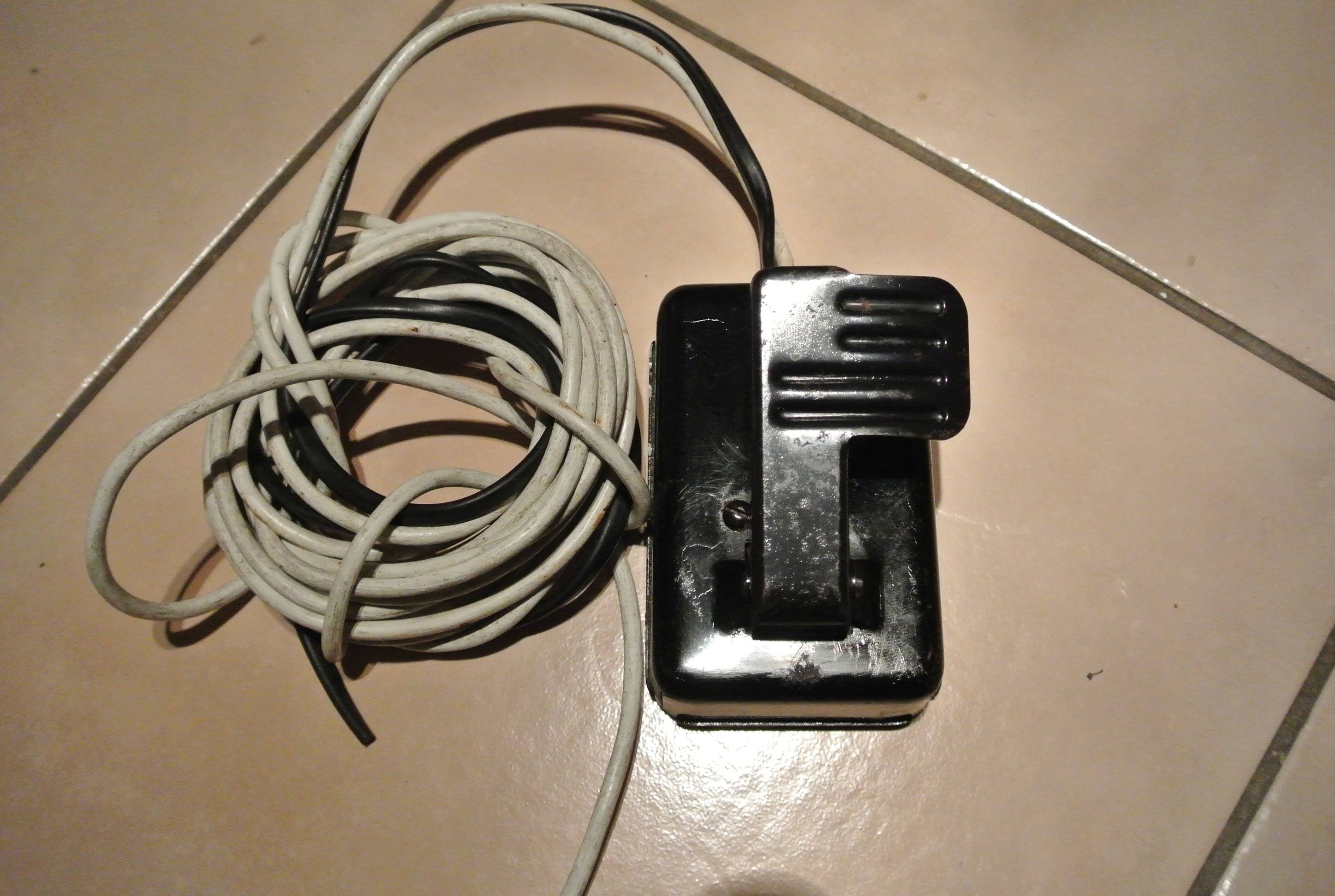 VINTAGE SINGER SEWING MACHINE STANDARD BAKELITE POWER CORD, WITH NEW WIRING