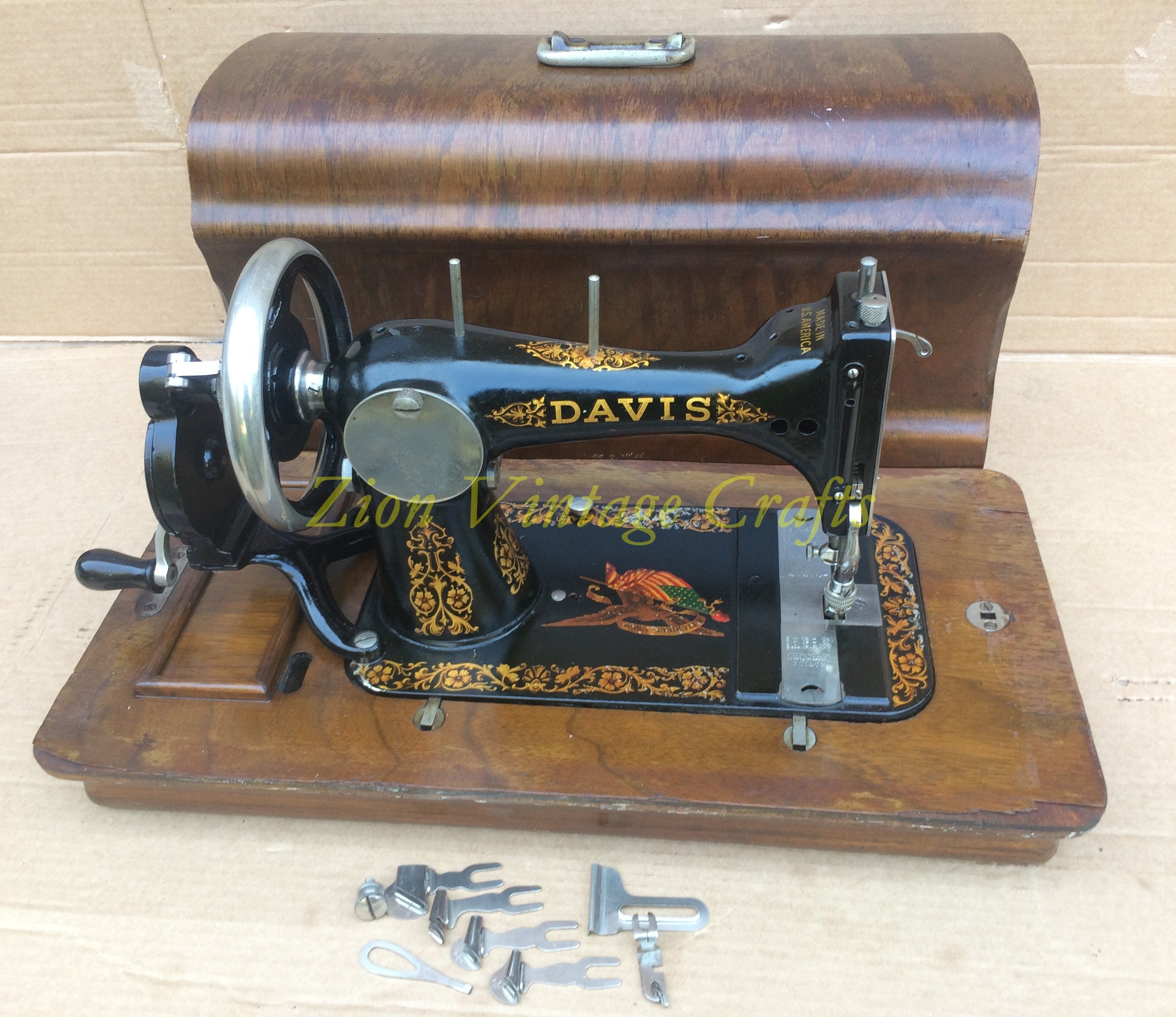 Hand Crank Davis Sewing Machine Vintage American Sewing Machine 