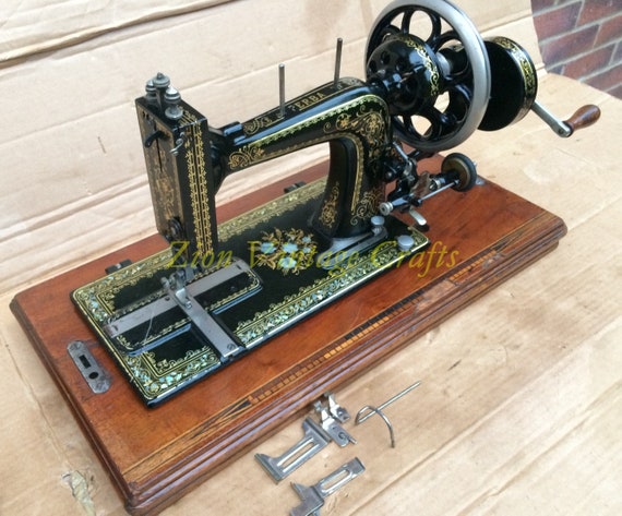 Hand-crank sewing machines  oldsingersewingmachineblog