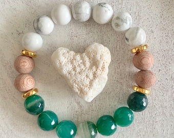 Green N Gold Bracelet ~ Aromatherapy ~ Essential Oil ~ Diffuser Bracelet ~ Gemstone Bracelet ~ Gift ~ Howlite ~ Peace and Calming ~ Boho