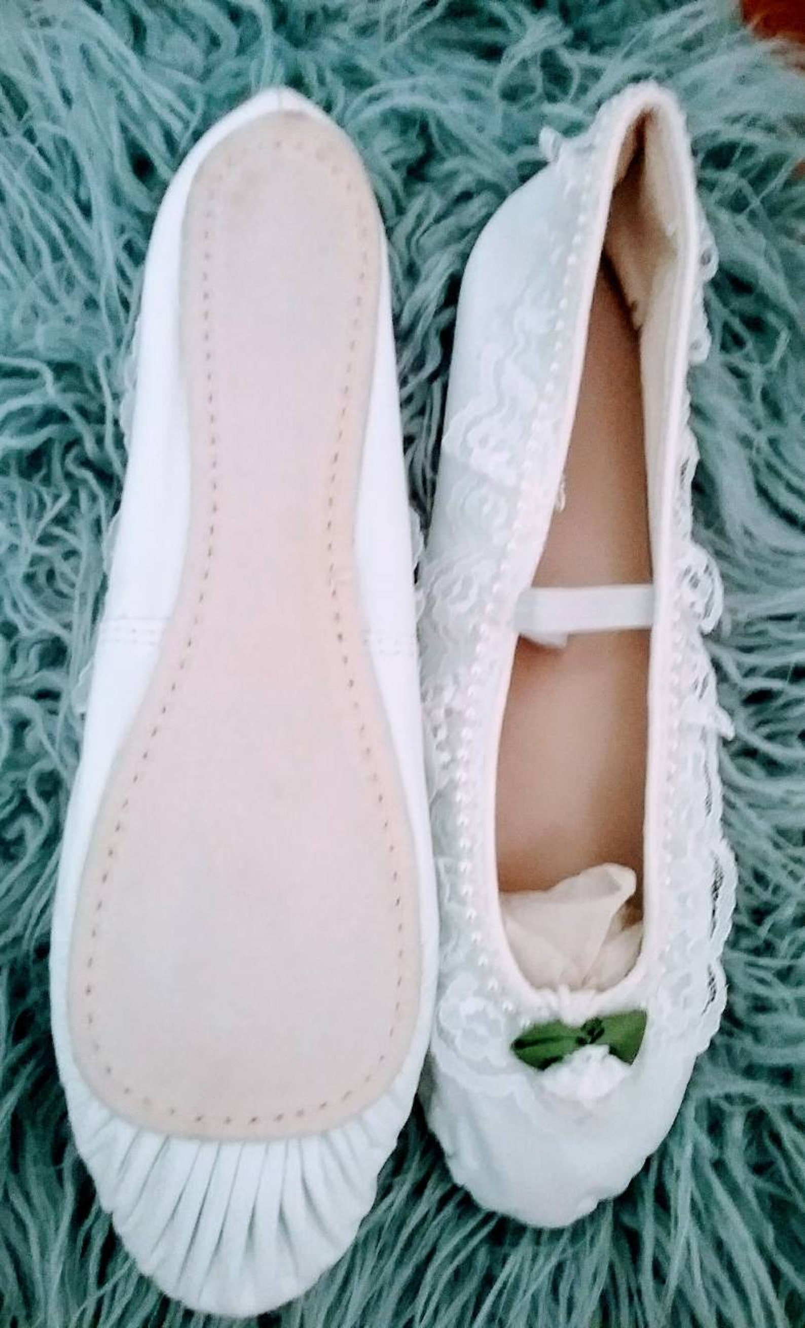 st demilo design white leather ballet slippers pearl, lace floret trim size 9 new unworn st demilo design white leather ballet slippers pearl, lace floret trim size 9 new unworn