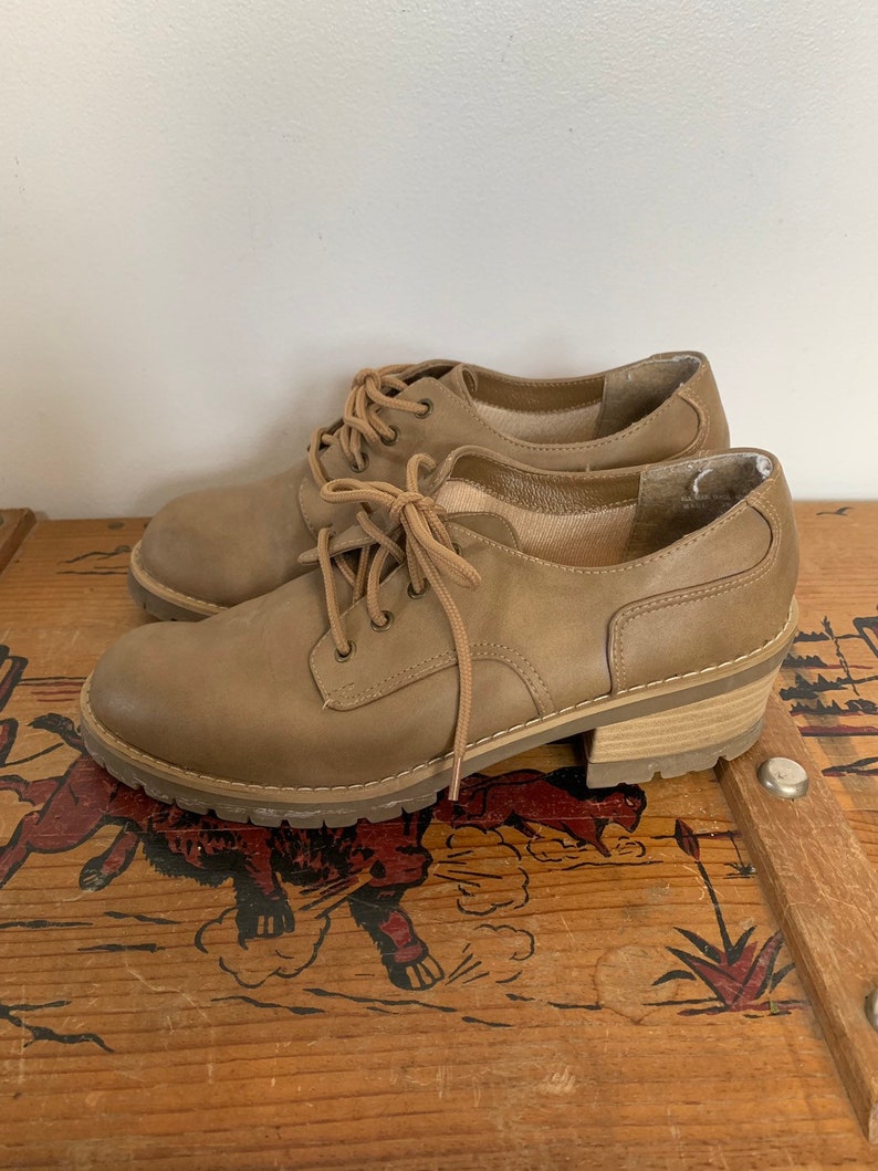 chunky tan shoes