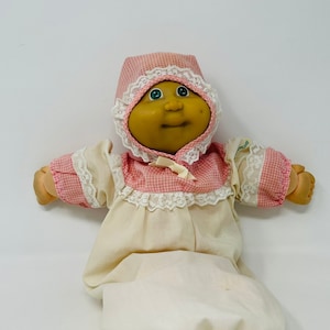 Cabbage Patch Doll - Appalachian Art Works Inc. Original Cabbage Patch Preemie - Bald CPK Doll - Original Outfit - Girl Cabbage Patch Kid