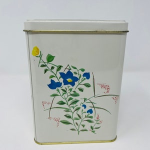 Vintage Floral Tin - Small Floral Tin - Blue and White Tin - Cookie Tin - Candy Tin - Tin with LId, Metal Tin, Hallmark