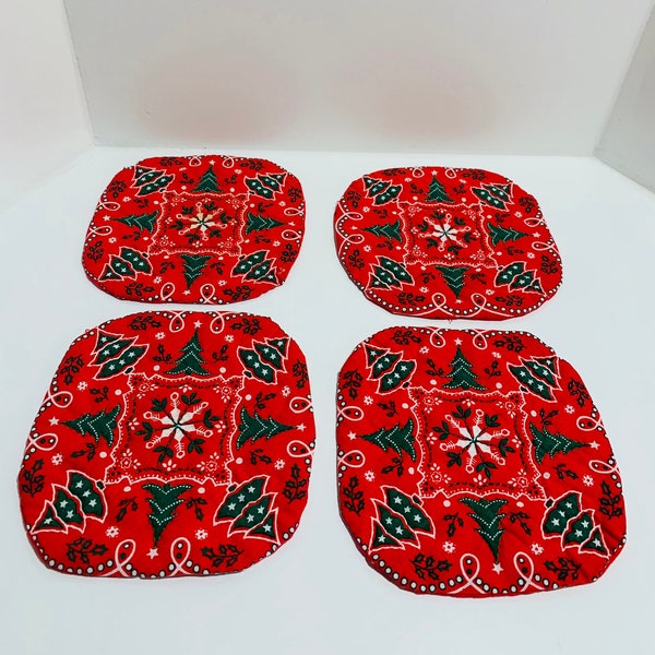 Handmade Quilted Potholders/Doilies! 1980's RETRO...  Kitchen! Dining! Serving! Dresser! Coasters! Trivets! Gift Item! Lot of 4- Christmas