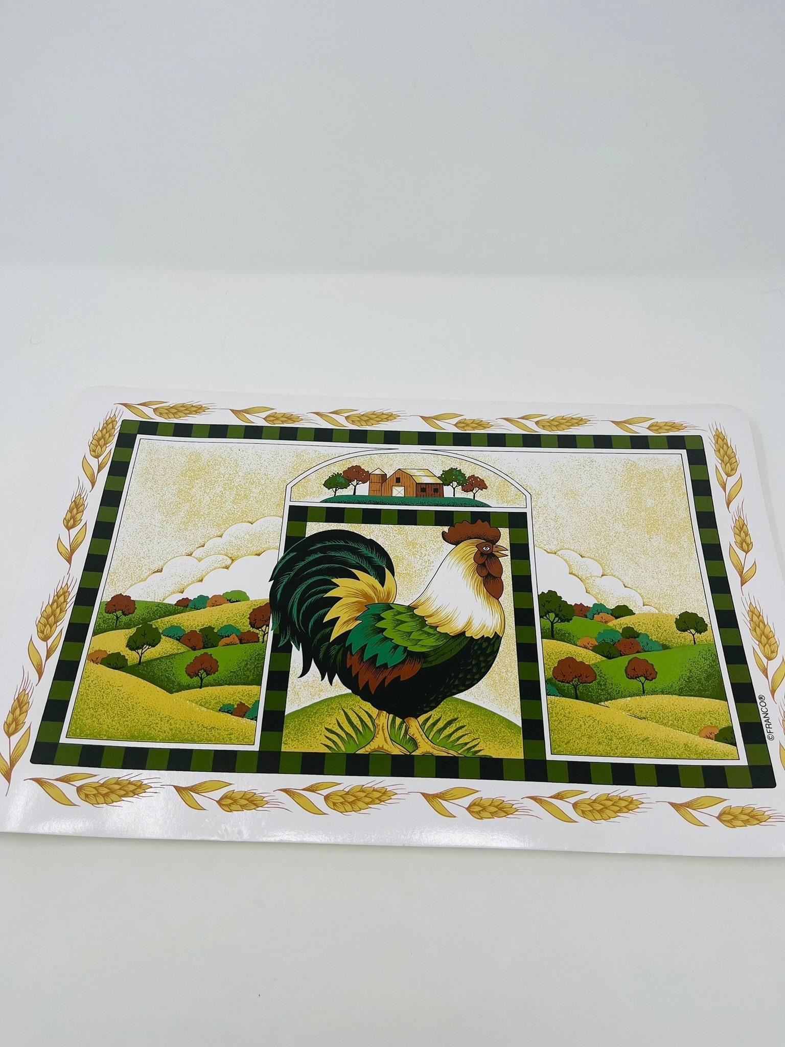 4 PLACEMATS, ROOSTER TRIVET AND MEASURING SPOON HOLDER