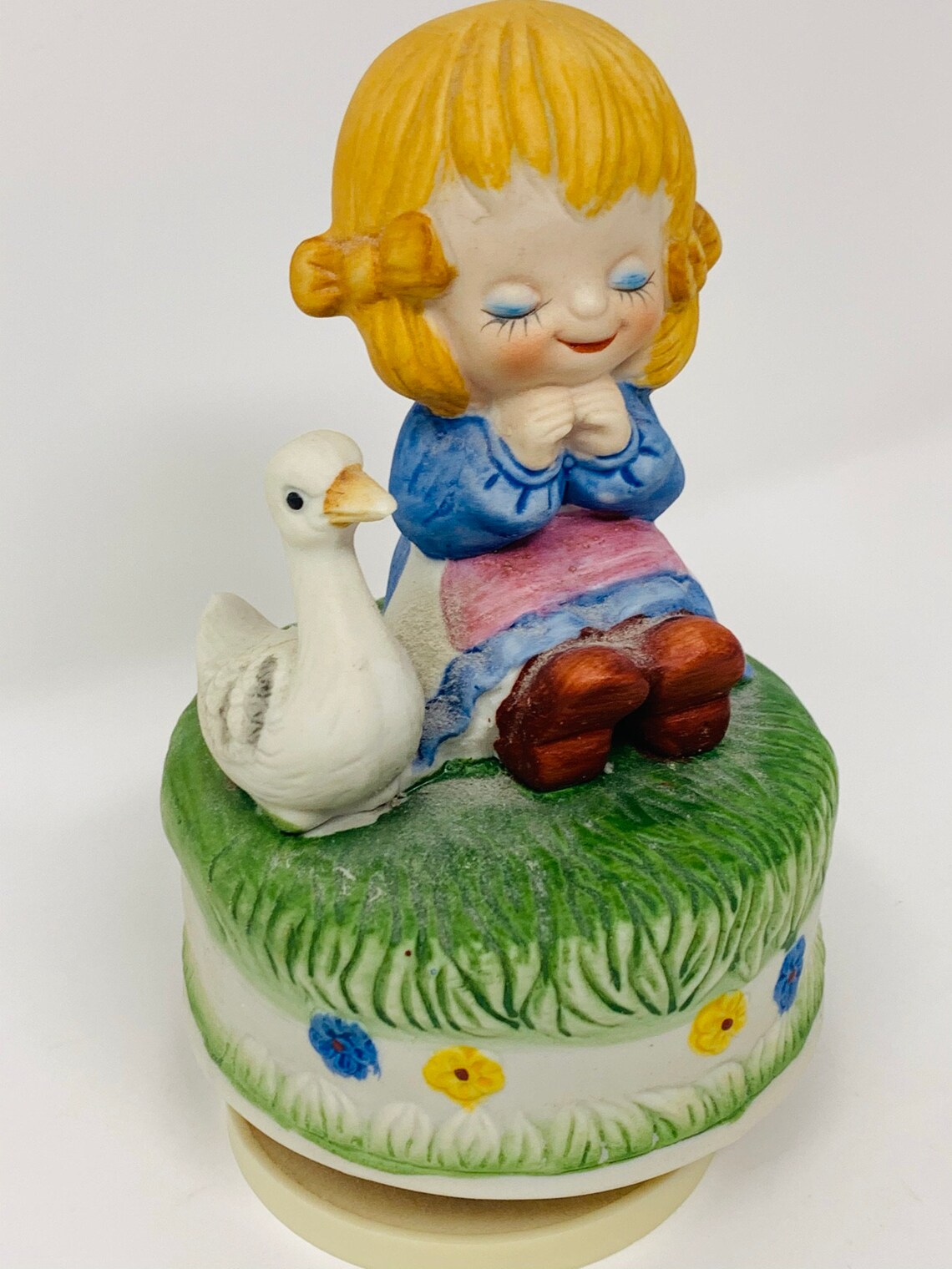 Girl Musical Figurine WindUp MUSICAL Girl FIGURINE UCGC Etsy