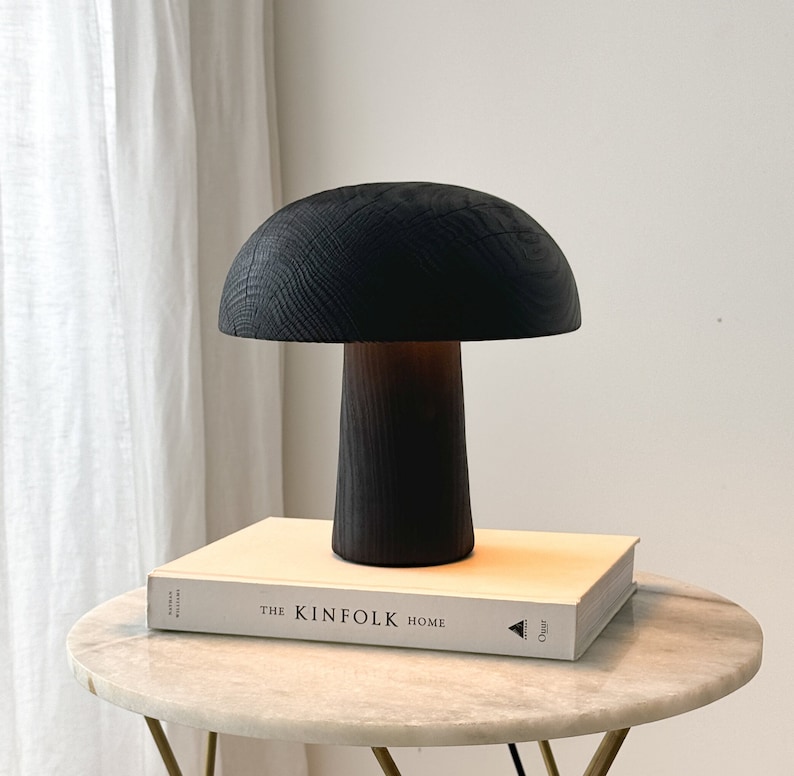 Houten tafellamp, minimale Scandinavische woonkamer, handgemaakte houten sculptuur, midden van de eeuw, bureaulamp, minimaal design afbeelding 1