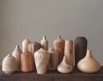 Vase en bois UNIQUE, vase décoratif en bois minimaliste, accent d’étagère, Wabi Sabi, style Japandi