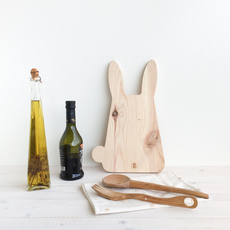 Bunny Cheese Board, Wood Kitchen Decor, Rabbit Wood Board, Cutting Board, Table decor, Christmas Gift, Easter Gift image 2
