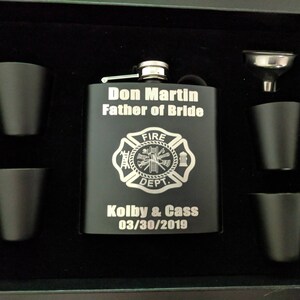 SALE *** Laser engraved flask gift set with flask, Wedding Gift, Bridesmaid gift, Groomsmen gift, Groomsman gift, Wedding party gift set! image 4