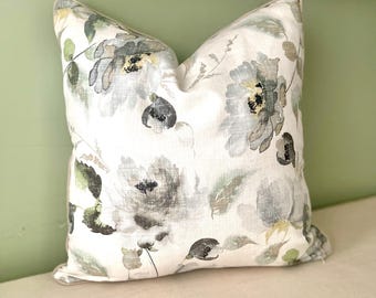 Dekorative Kissenbezug mit Blumen Print