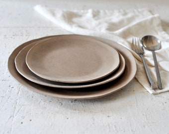 Ceramic plates set, 3 gray pieces