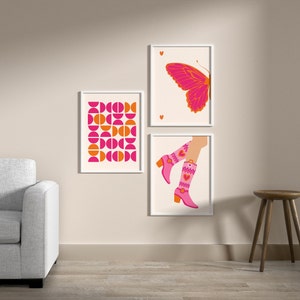 Juego de 3 piezas de arte de pared de vaquera preppy, decoración retro y moderna para dormitorio, color rosa y naranja, obra de arte occidental femenina con estampado rosa intenso, descarga digital