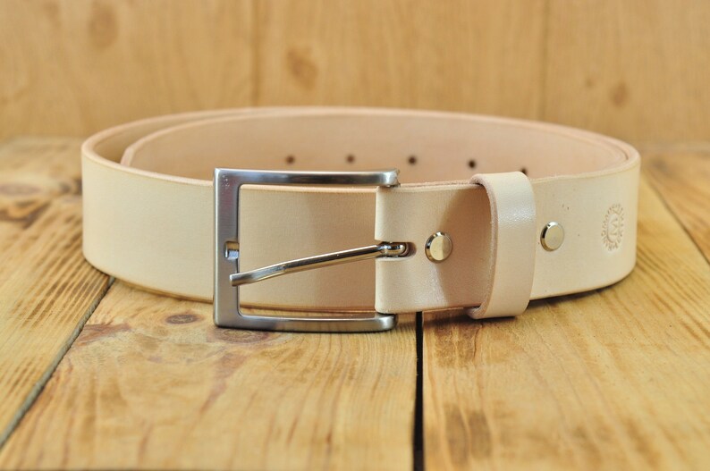 leather belt with removable buckle