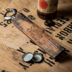 Regalo de abridor de botellas de barril de cerveza de whisky para él: perfecto para la cueva del hombre, bar en casa, regalos de madera hechos de barriles de madera de roble recuperados