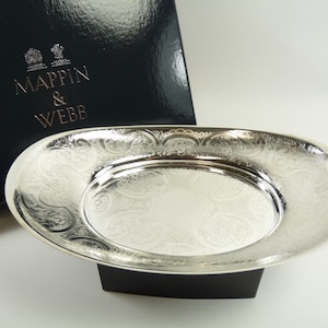 MAPPIN and WEBB Silver Plate - Serving / Nibbles Tray - 12&quot;