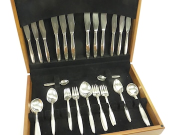 ELKINGTON Cutlery WINCHESTER Pattern 44 Piece Canteen Set for