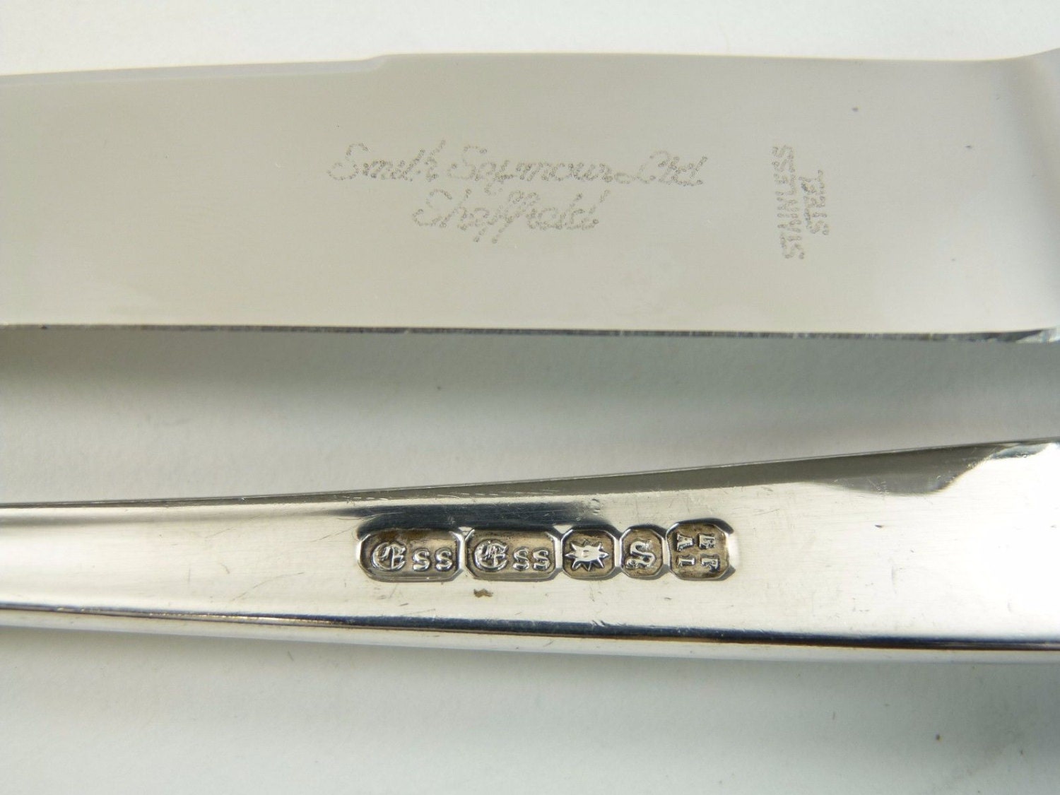 【Smith Seymour】キングスパターンのデザートセット 6名用19本組 Smith SEYMOUR カトラリー - ROSE GARDEN デザイン - ディナーフォーク