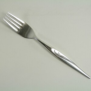 ONEIDA Community - FLIGHT Pattern - Dinner Fork / Forks - 7 1/2&quot;