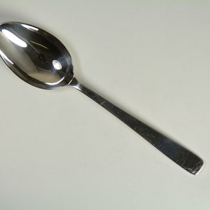 MAPPIN and WEBB Cutlery - NEW english pattern - dessert spoon / spoons - 7 1/8&quot;