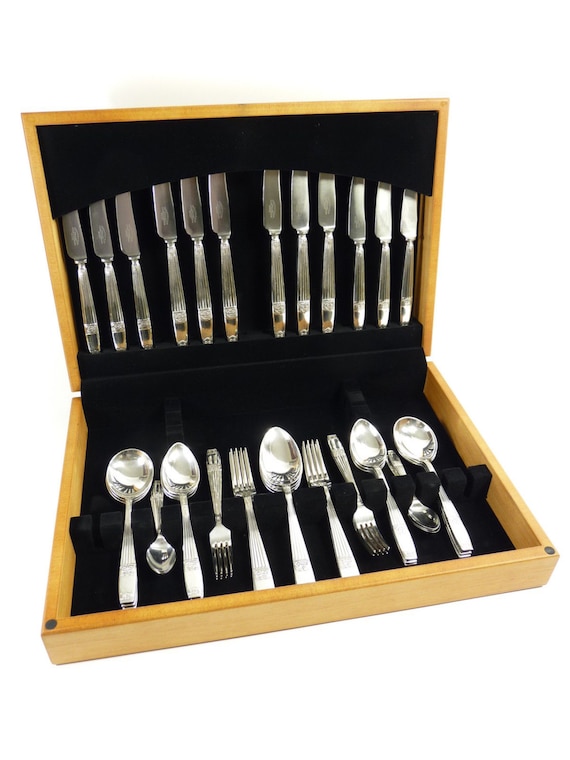 ELKINGTON Cutlery - WESTMINSTER Pattern - 46 Piece Canteen Set for