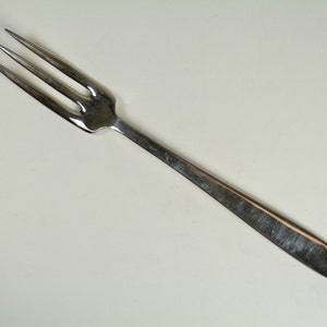 MAPPIN and WEBB Cutlery - NEW english pattern - dinner fork / forks - 7 5/8&quot;