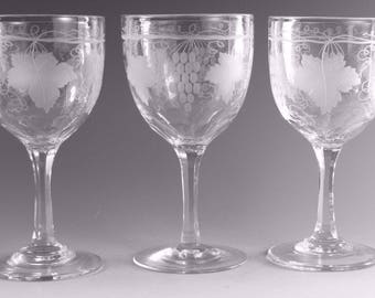 ANTIQUE WINE Large Wine Glass / Glasses - Fruiting Vine Pattern - Set of 3