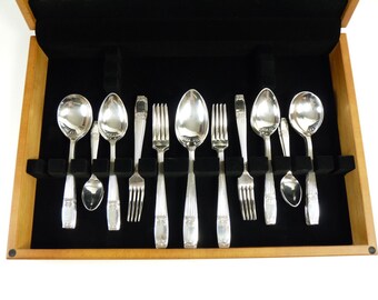 ELKINGTON Cutlery - WESTMINSTER Pattern - 46 Piece Canteen Set for