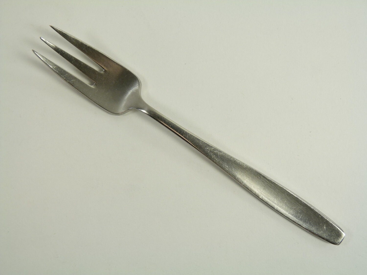 Satin 7 1/8" ELKINGTON Cutlery Pattern BOSTON Fish Fork / Forks Satin 7 1/8" ELKINGTON Cutlery Pattern BOSTON Fish Fork / Forks