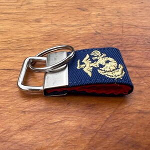 US Marine Corps Embroidered Keychain - Marine Corps Emblem Key Ring In Red