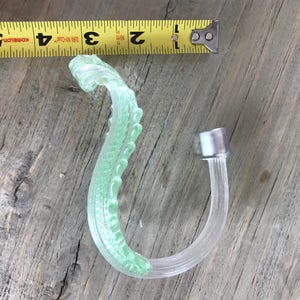 Leaf, replacement part or spare part in Murano blown glass, light green color, for chandeliers by Venini, Mazzega, Maria Theresa, Toso