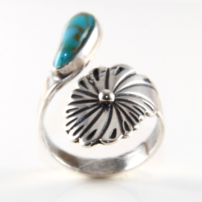 Sterling Silver Southwest Style Turquoise Tear Drop Flower Ring