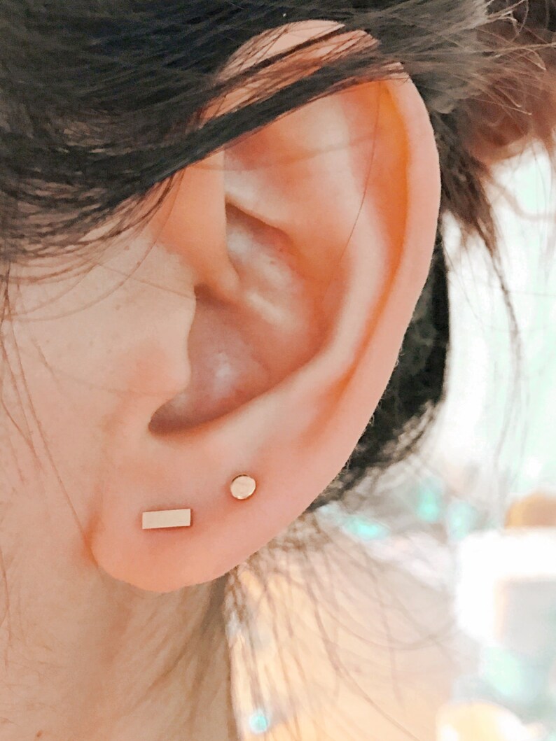 1.5 mm tour de Minuscules Clous D/'Oreilles 14k solide blanc ou or jaune