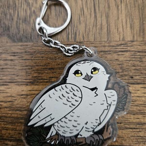 Snowy Owl 2.5" Glitter Epoxy Acrylic Keychain