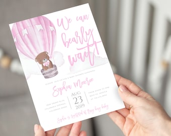 Mall för inbjudan till babyshower med luftballong och björn. Vi kan vänta med luftballong. Redigerbar inbjudan till babyshower med flicka.